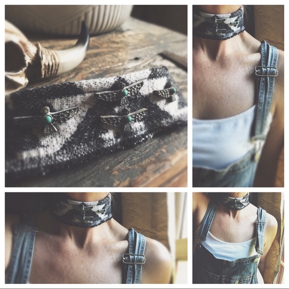 Choker Aztec Print DetailingCharms Two Piece HP🌵 - Picture 3 of 8